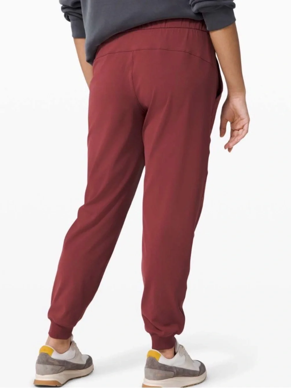 Womens Lululemon On the Fly Jogger 28